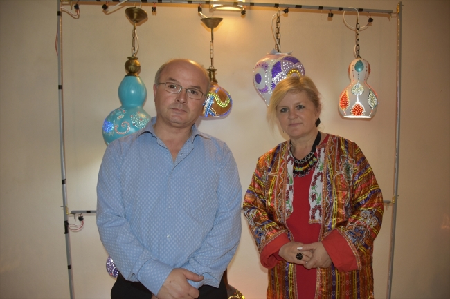 Bursa'da iki kardeş su kabağını gelir kapısına çevirdi